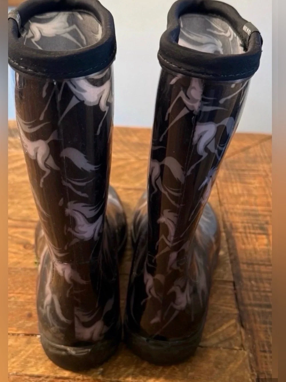 Women’s Classic Black Horse-Print Rain Boots (Size 10)